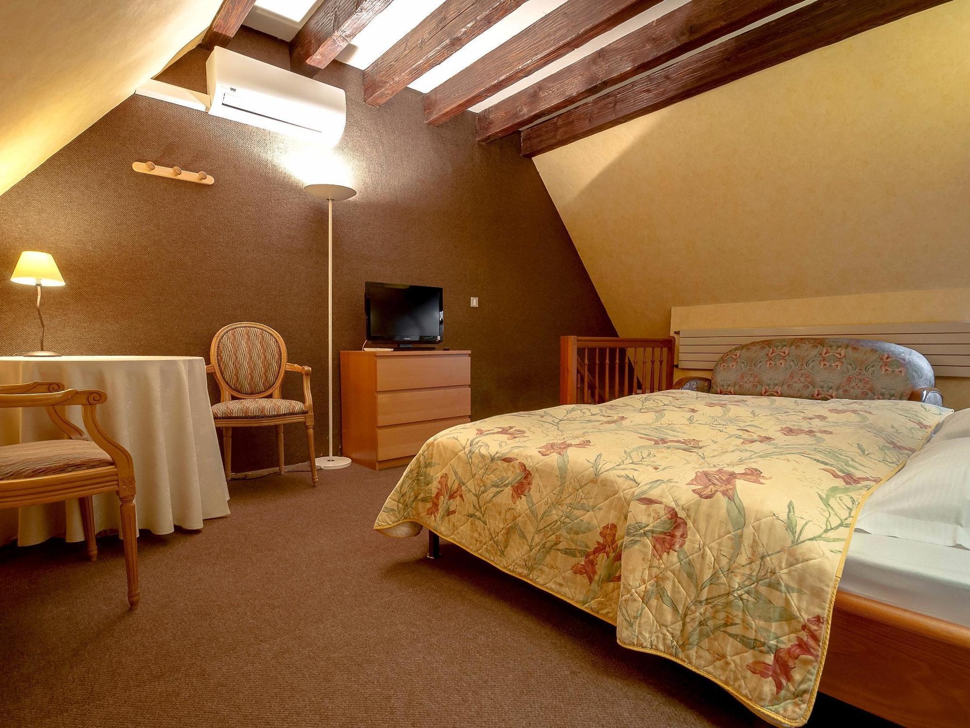 Domaine Le Moulin Hotel อูทรอทต์ ภายนอก รูปภาพ