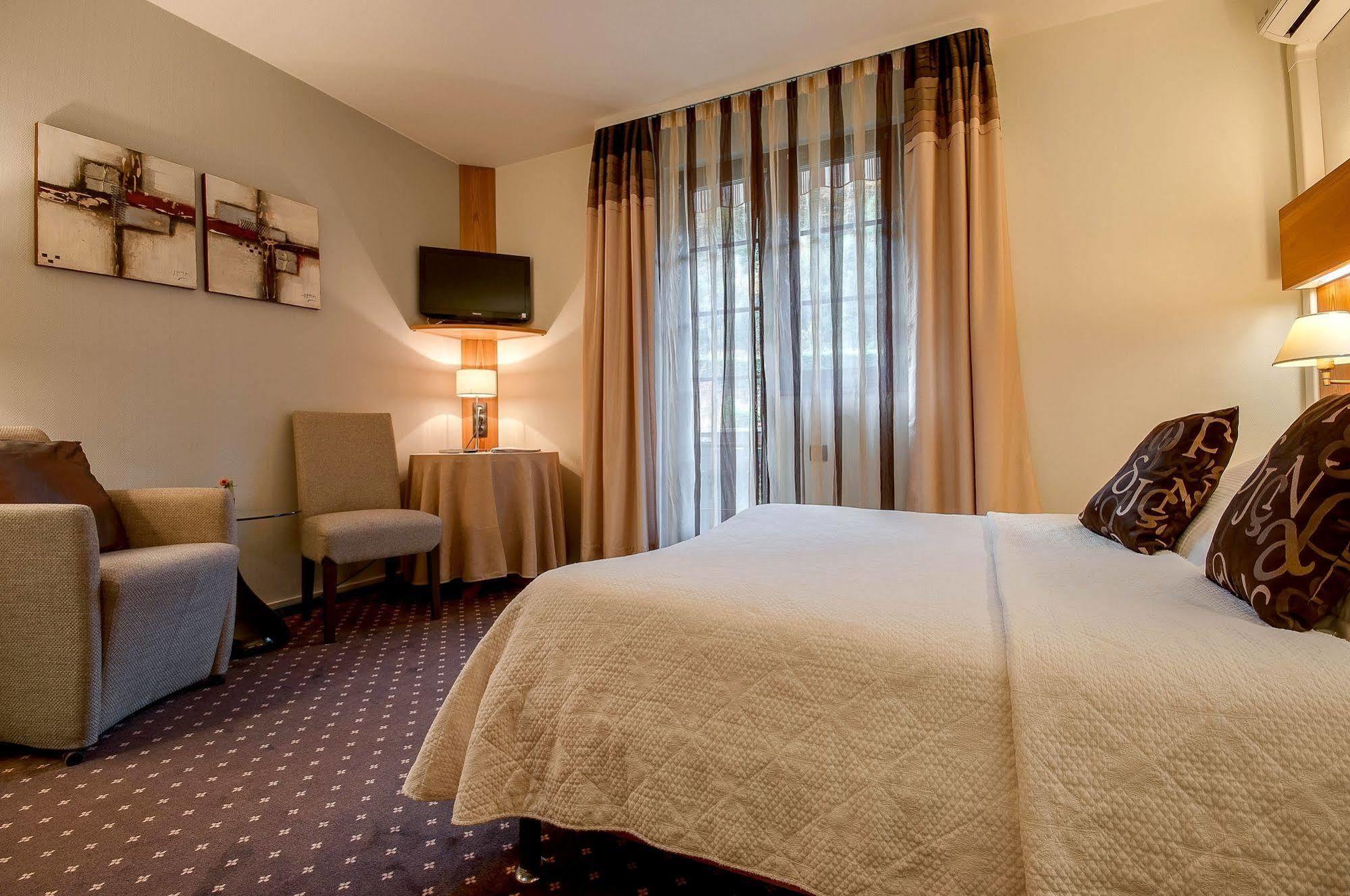 Domaine Le Moulin Hotel อูทรอทต์ ภายนอก รูปภาพ