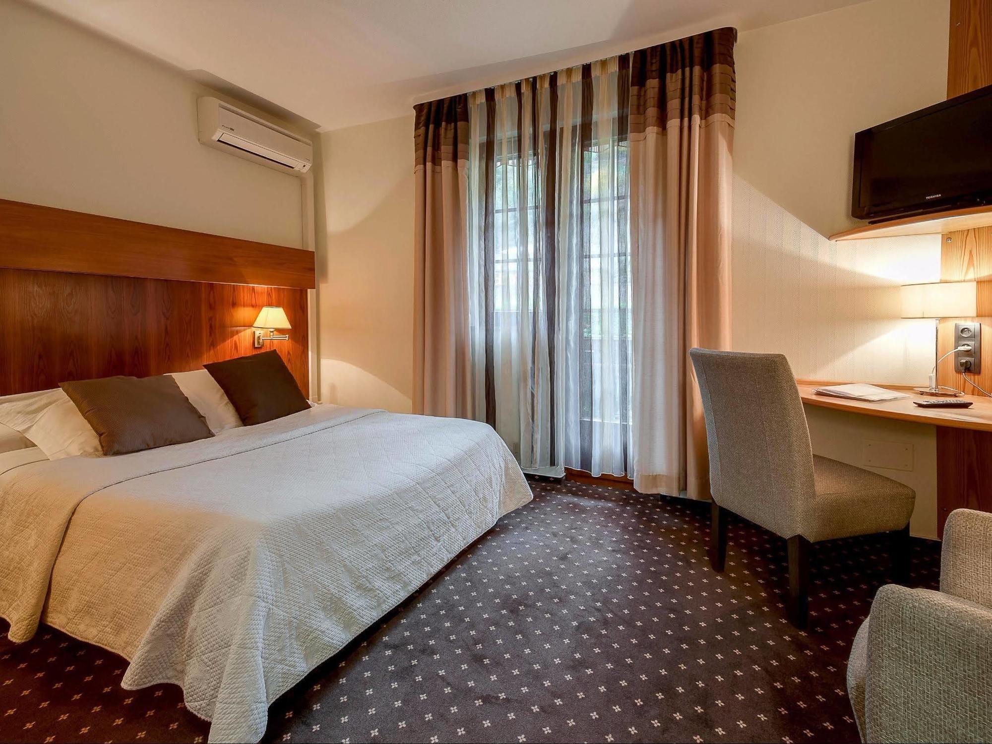 Domaine Le Moulin Hotel อูทรอทต์ ภายนอก รูปภาพ